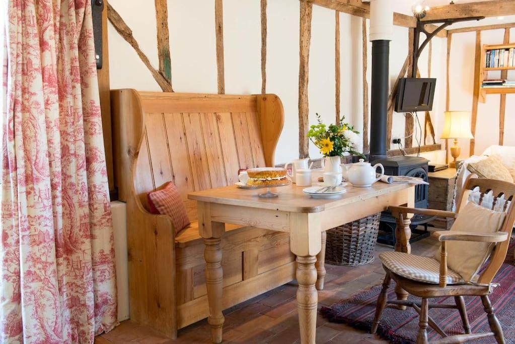 Bromans Barn A Beautiful Cottage By The Sea And Cudmore Nature Reserve West Mersea Extérieur photo